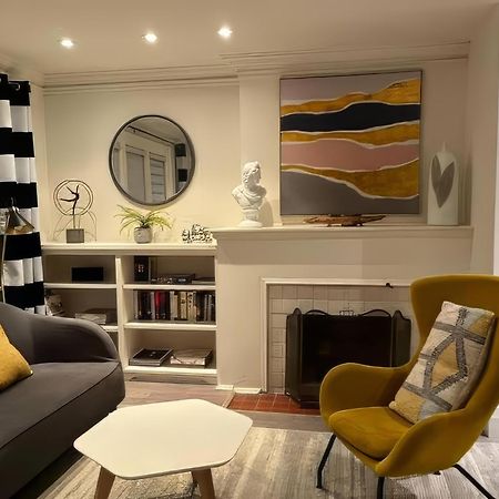 Double Bedroom On Up Or 3 Bedrooms In Basement Near Eglinton Subway Station Toronto Zewnętrze zdjęcie