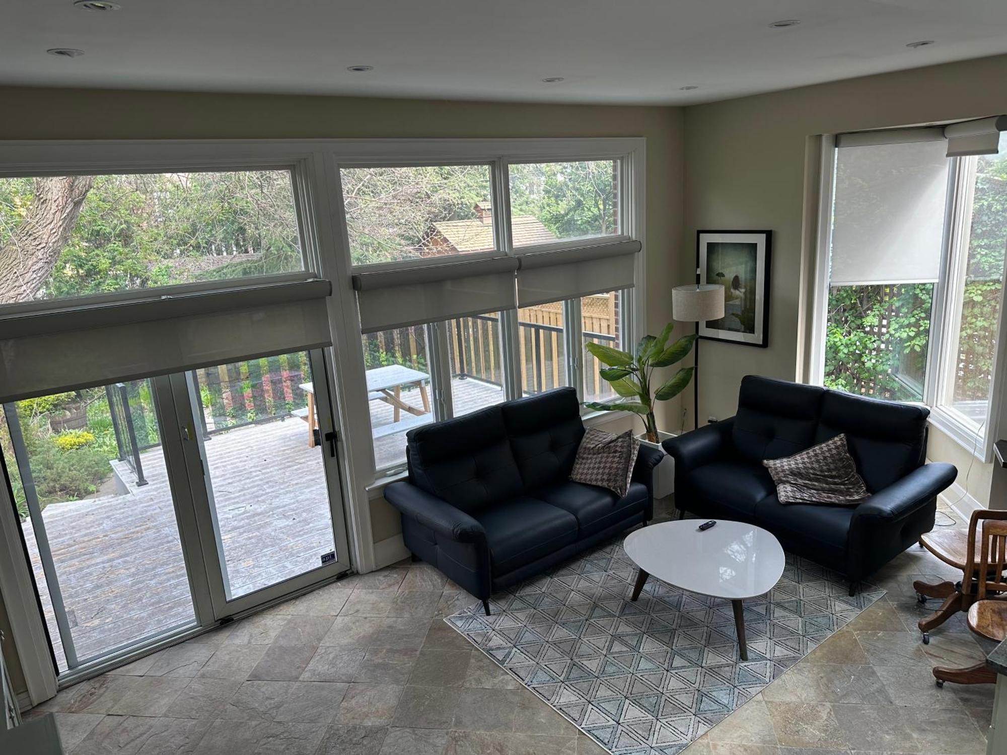Double Bedroom On Up Or 3 Bedrooms In Basement Near Eglinton Subway Station Toronto Zewnętrze zdjęcie