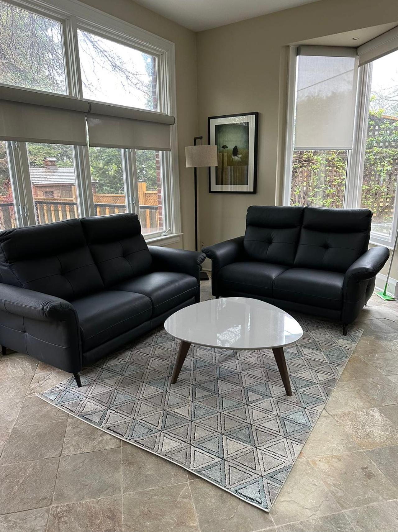 Double Bedroom On Up Or 3 Bedrooms In Basement Near Eglinton Subway Station Toronto Zewnętrze zdjęcie