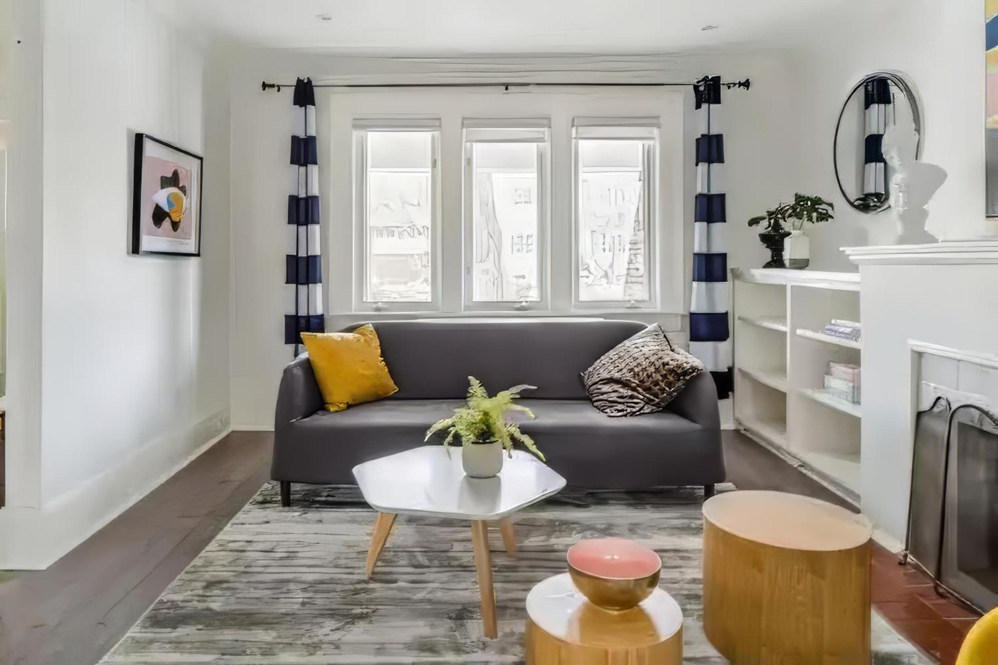 Double Bedroom On Up Or 3 Bedrooms In Basement Near Eglinton Subway Station Toronto Zewnętrze zdjęcie