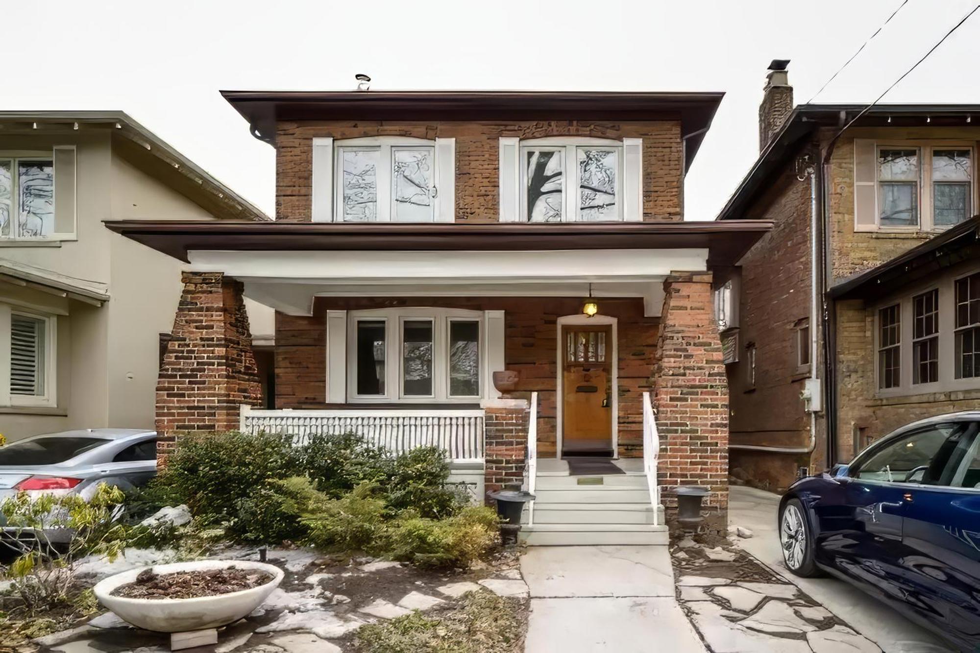 Double Bedroom On Up Or 3 Bedrooms In Basement Near Eglinton Subway Station Toronto Zewnętrze zdjęcie